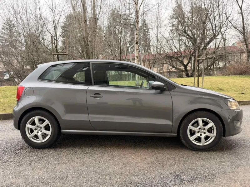 VW Polo 1.6TDI , снимка 8 - Автомобили и джипове - 53296806