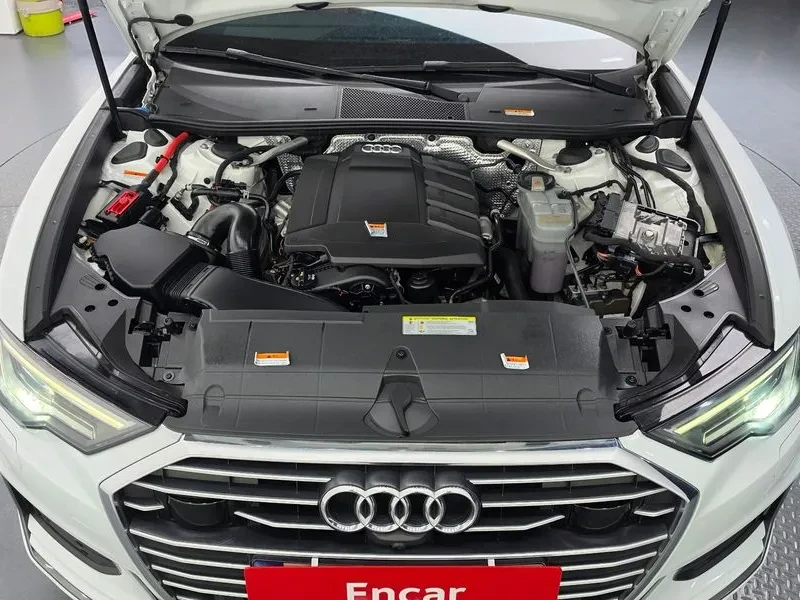 Audi A6 (C8) 45 Tfsi, снимка 5 - Автомобили и джипове - 55572255