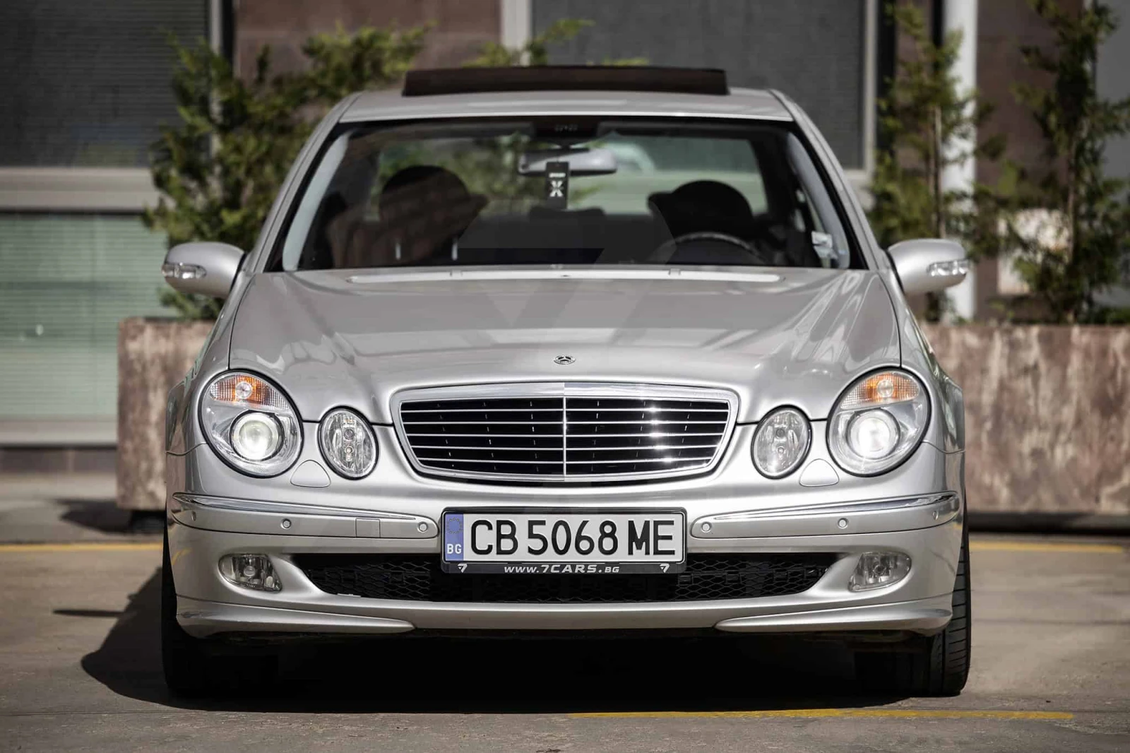 Mercedes-Benz E 500  - изображение 3