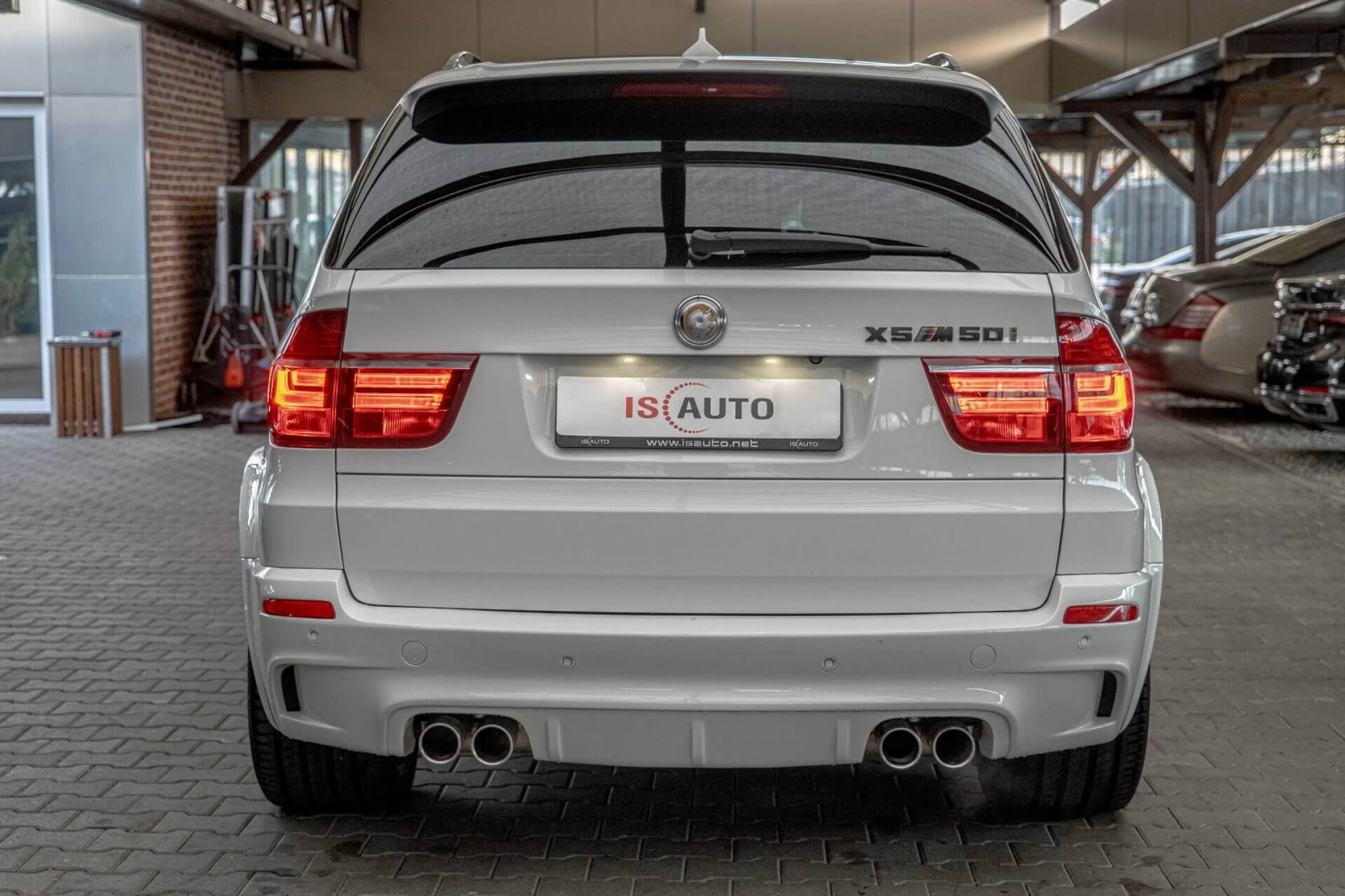 BMW X5M PDC/HuD/BiXenon/Soft Close/Камера/Adaptive Drive - изображение 4