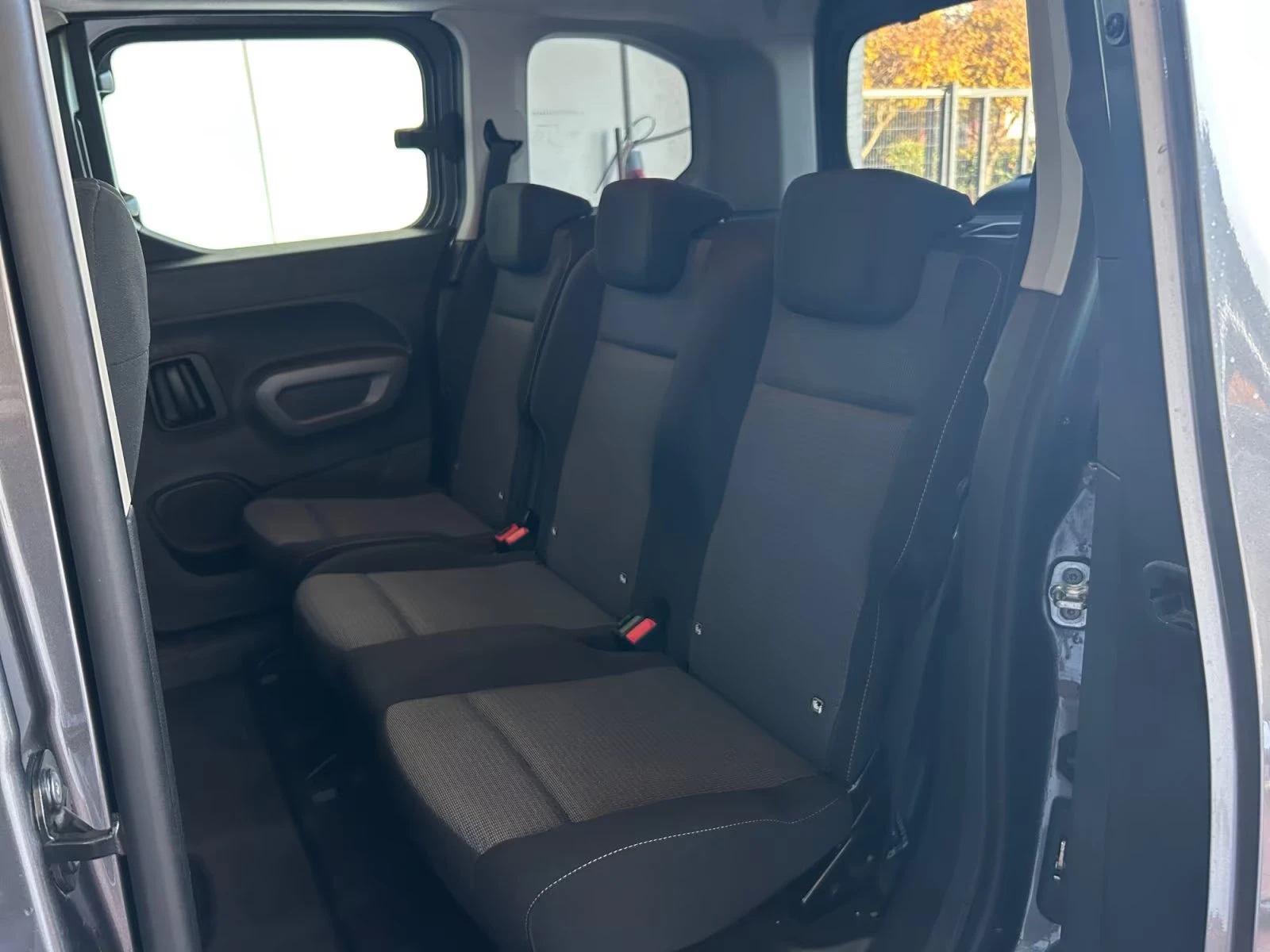 Toyota Proace City 1.2-TURBO/110HP/VERSO/PDC/ACC/BSA/CPLAY/L.ASS/990f | Mobile.bg � ����������� 14