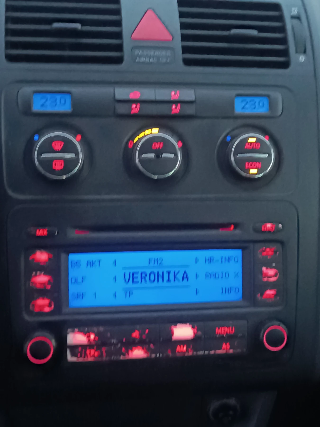 VW Touran 1, 9 TDi, 105�.�., ������  | Mobile.bg � ����������� 11