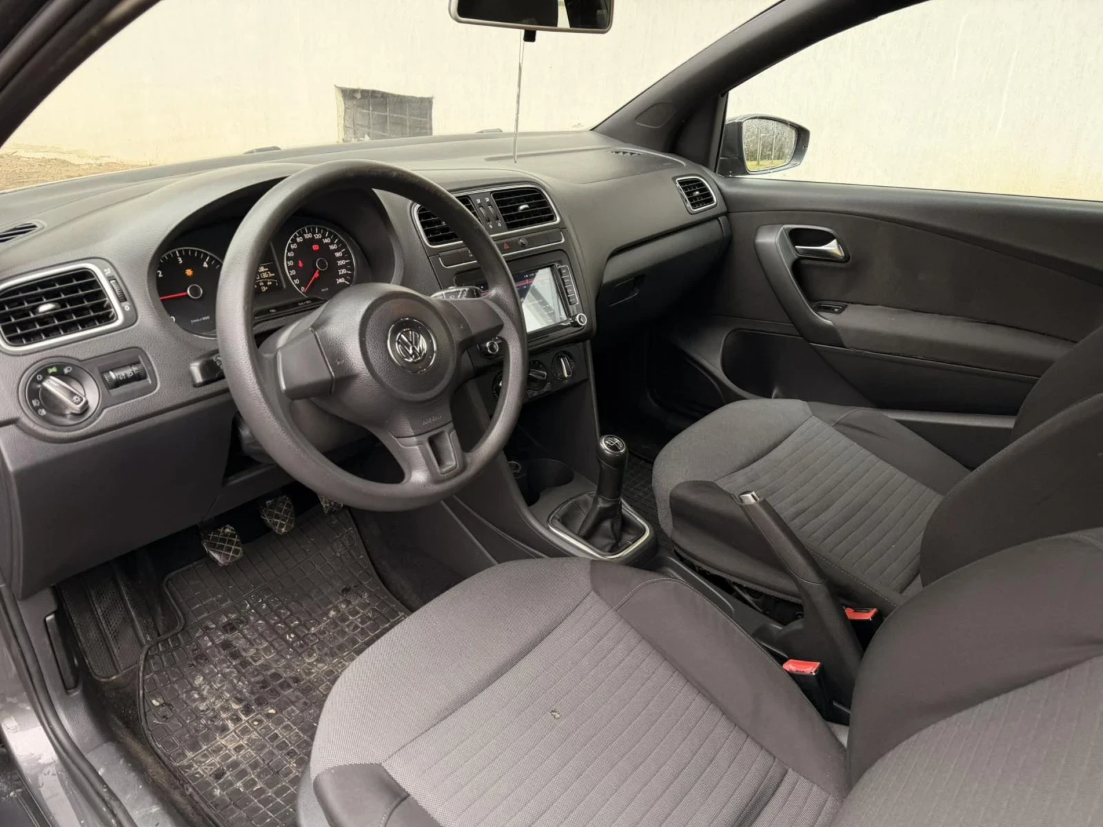 VW Polo 1.6TDI  - изображение 9