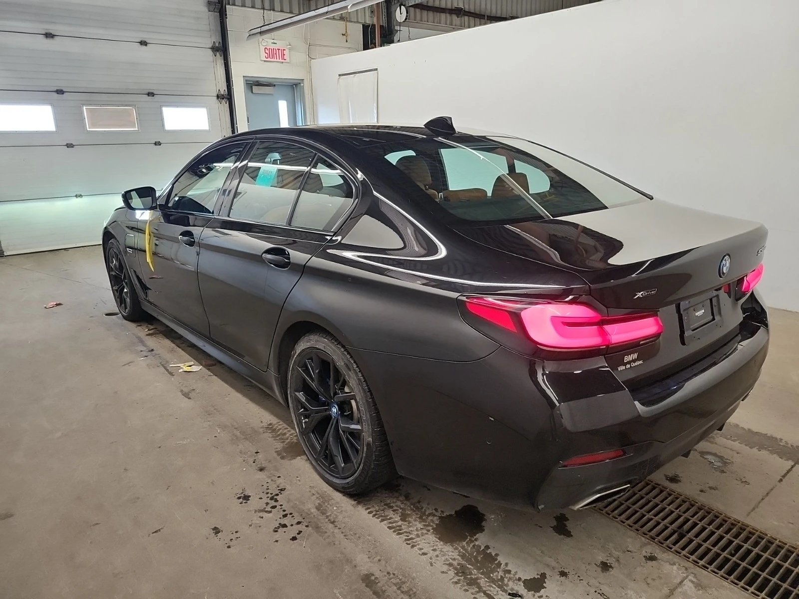 BMW 530E * * CARFAX * * АВТО КРЕДИТ * *  - изображение 6