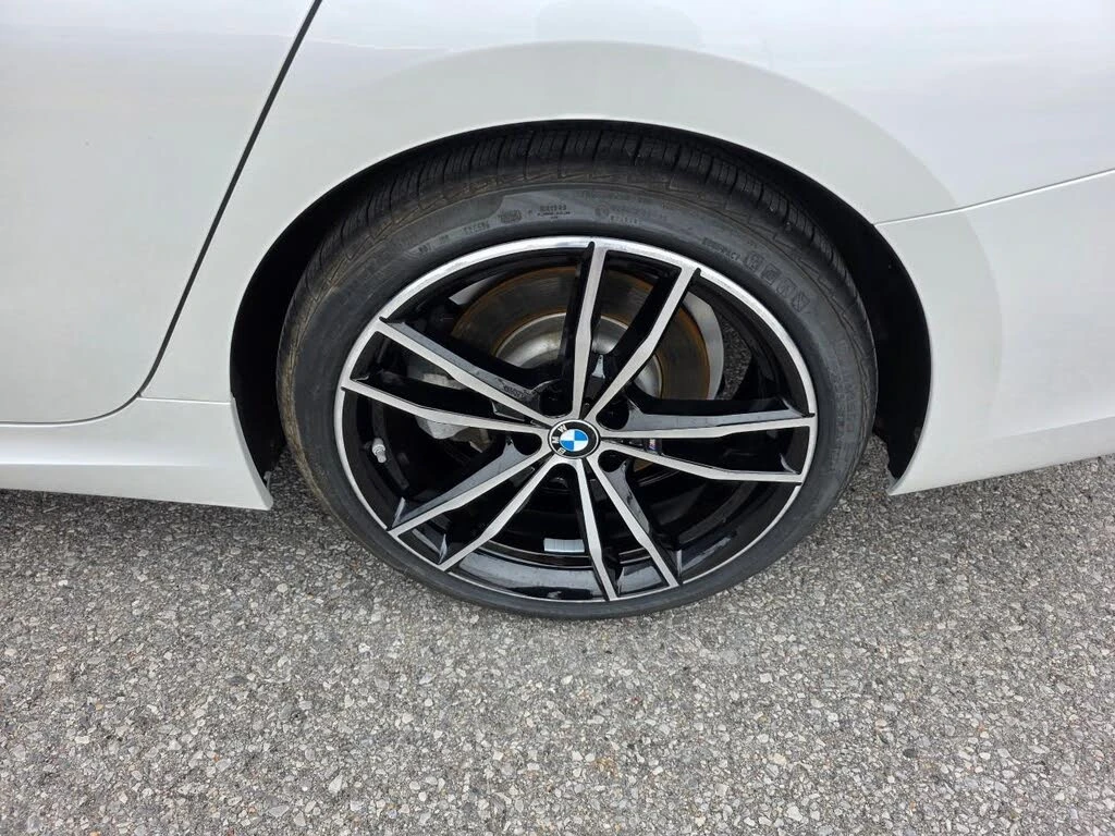 BMW 330 3 Series 330i* xDrive* АвтоКредит* (ЦЕНА ДО БГ) - изображение 6