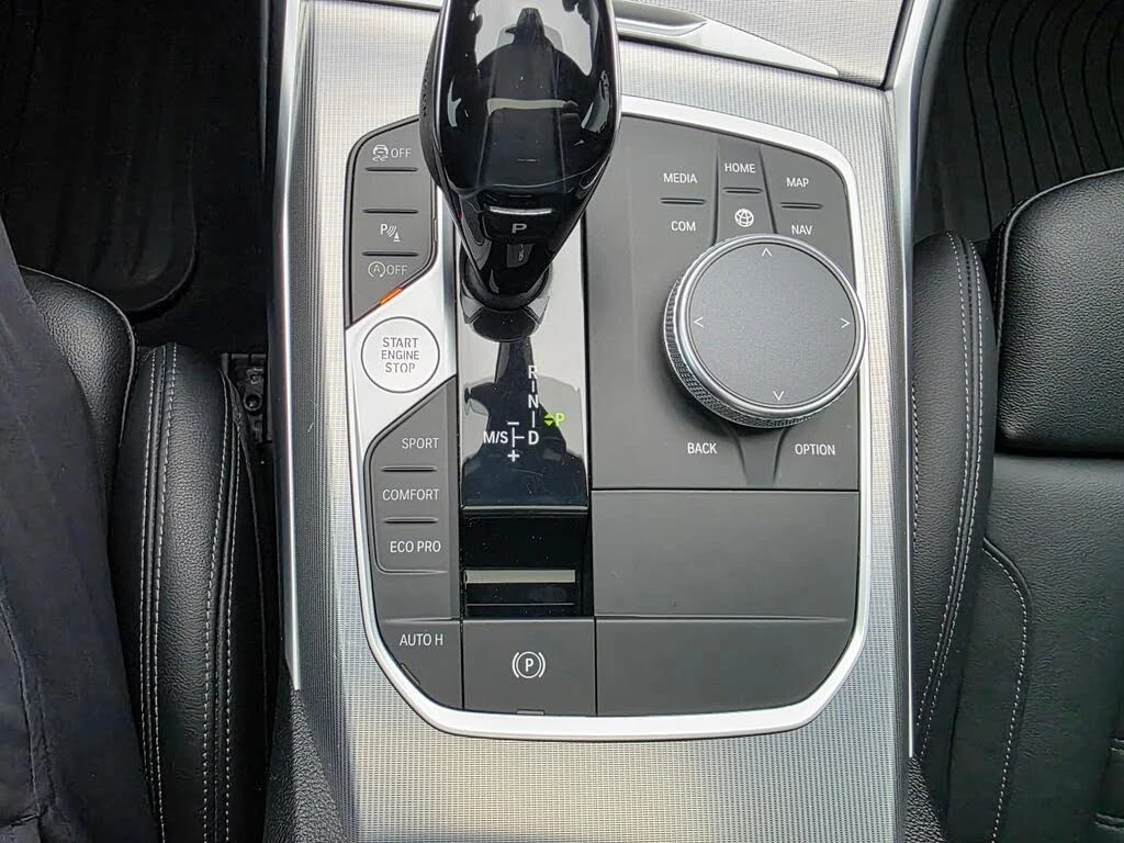 BMW 330 3 Series 330i* xDrive* АвтоКредит* (ЦЕНА ДО БГ) - изображение 10