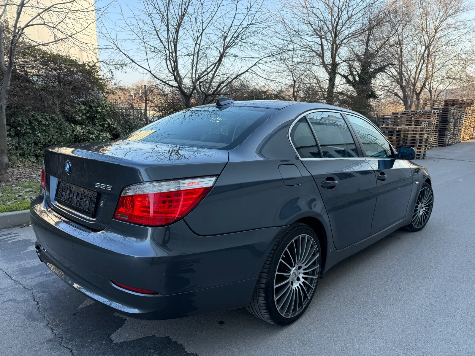 BMW 523 2.5i FACELIFT, снимка 4 - Автомобили и джипове - 53726697