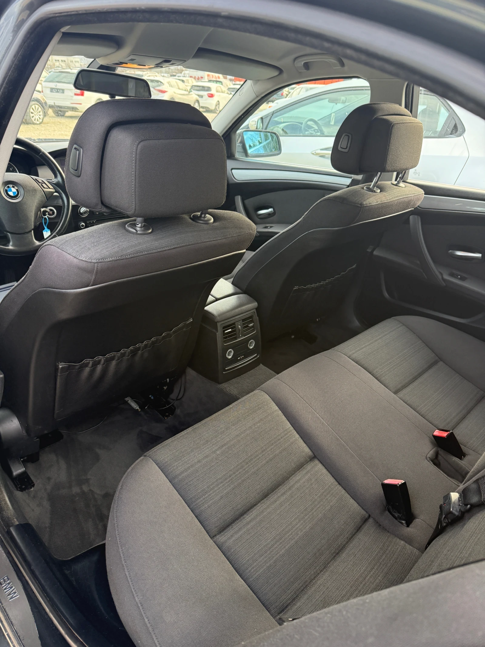 BMW 523 2.5i FACELIFT, снимка 10 - Автомобили и джипове - 53726697