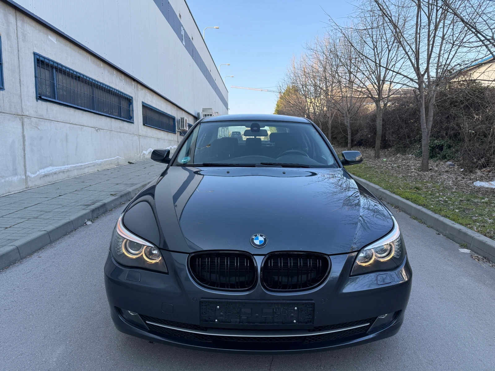 BMW 523 2.5i FACELIFT, снимка 2 - Автомобили и джипове - 53726697