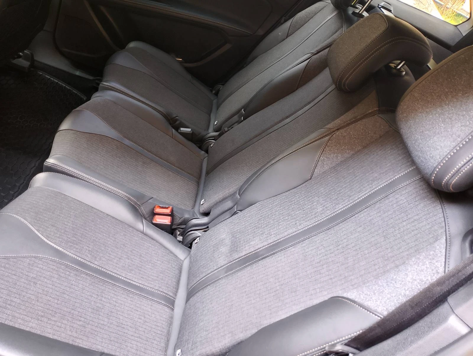 Peugeot 5008 1.5 GTline, снимка 14 - Автомобили и джипове - 53739217