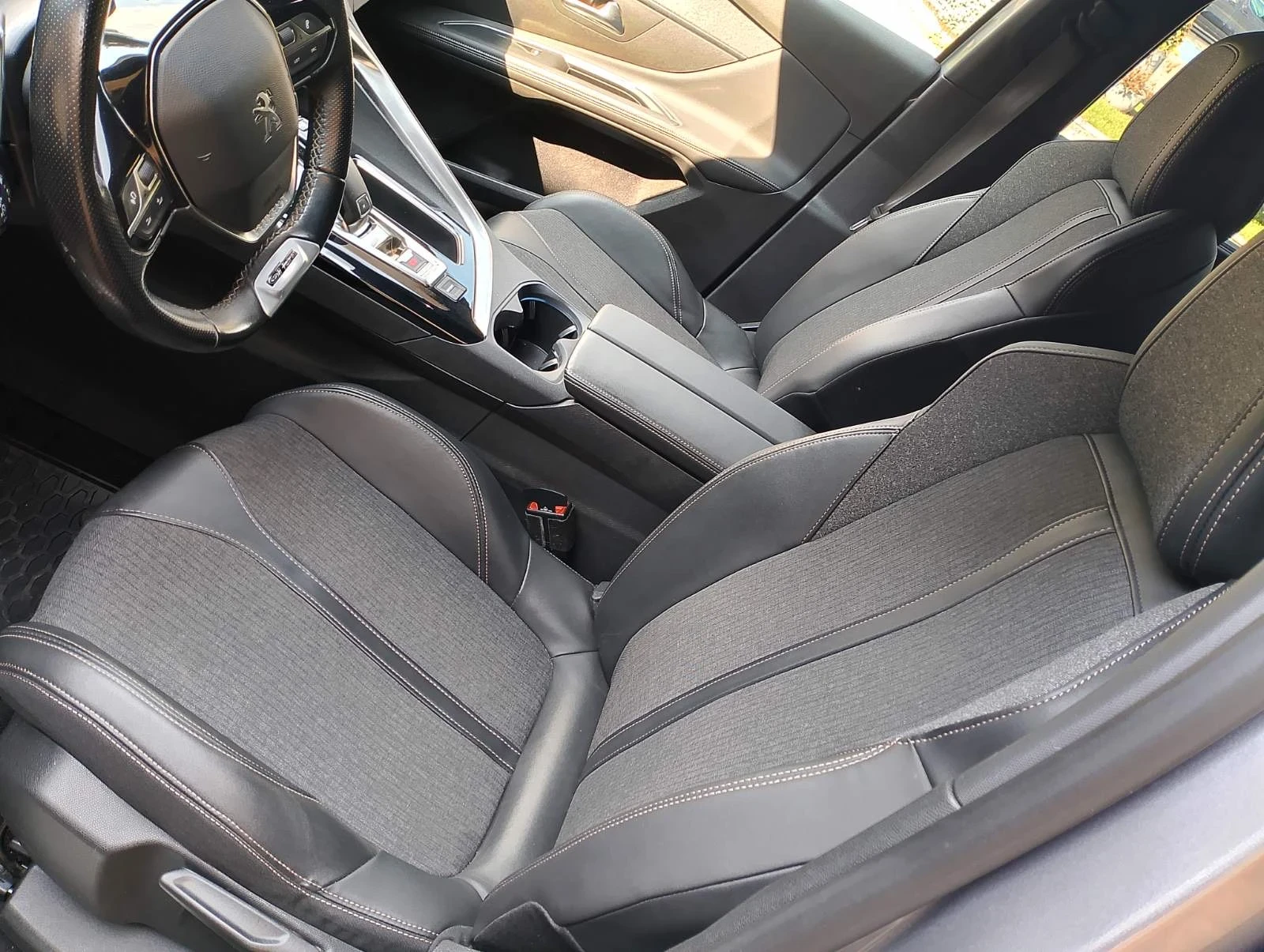 Peugeot 5008 1.5 GTline, снимка 13 - Автомобили и джипове - 53739217