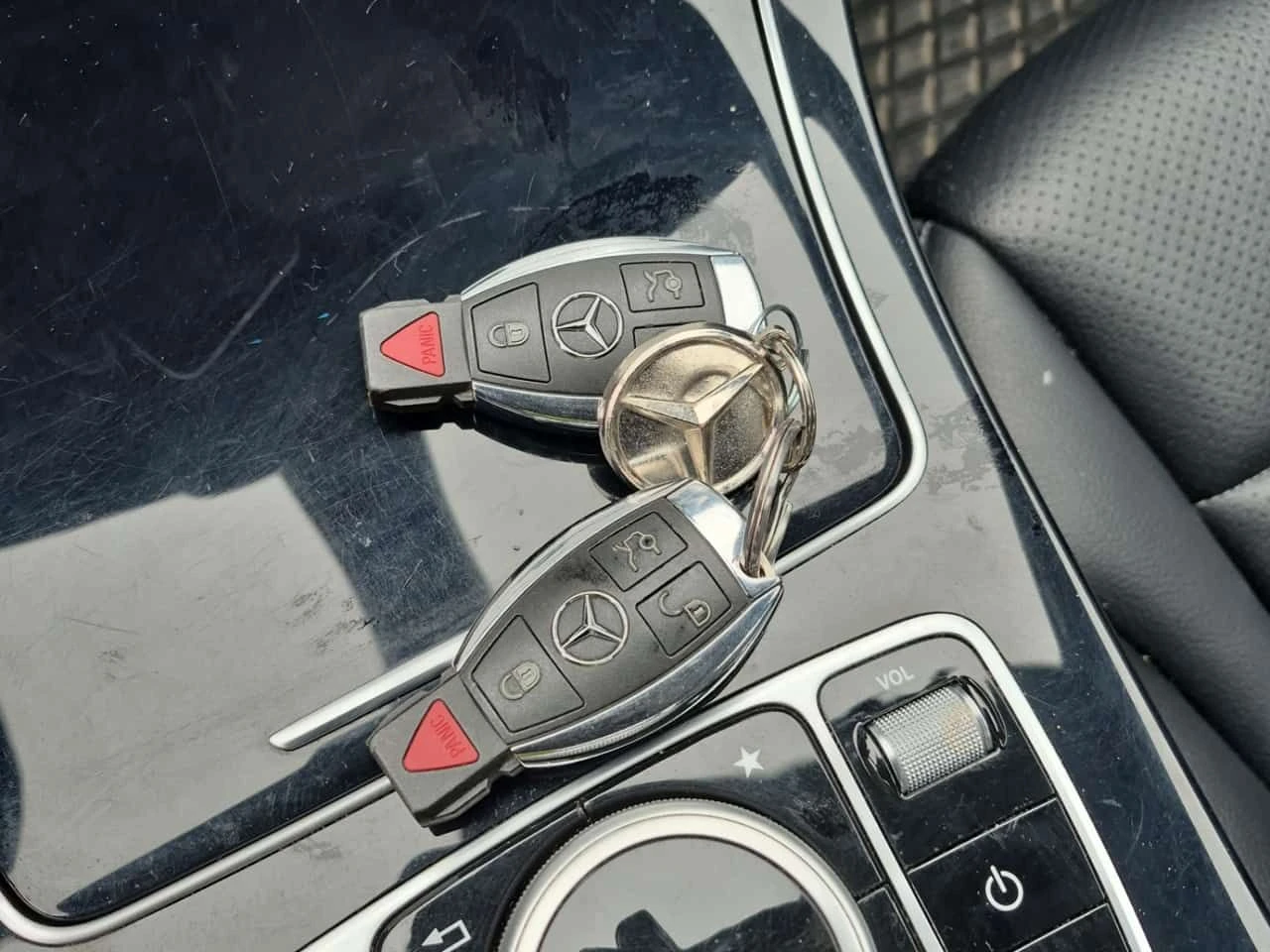 Mercedes-Benz C 300 * CARFAX * ЦЕНА ДО БГ, снимка 9 - Автомобили и джипове - 53953986