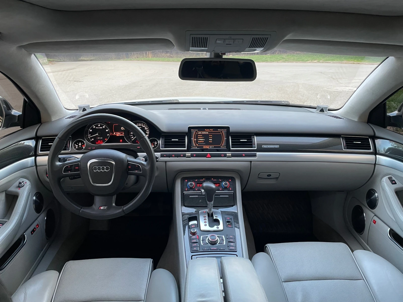 Audi S8 V10 5.2 FULL-CERAMICA-CAMERA-B&O-МАСАЖ-ВАКУМ-DISTR, снимка 12 - Автомобили и джипове - 54257353