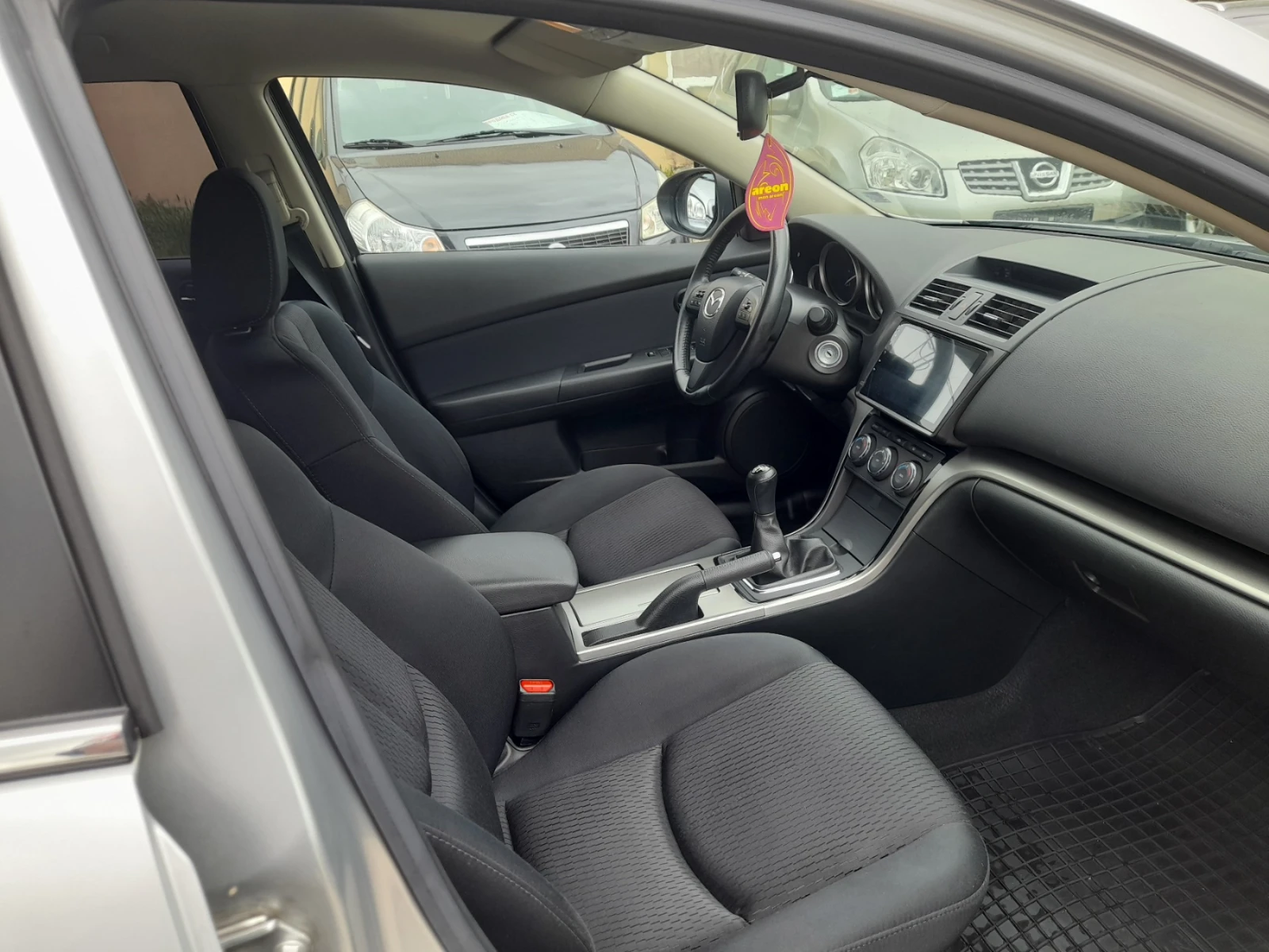 Mazda 6 2.2D , снимка 16 - Автомобили и джипове - 54484620