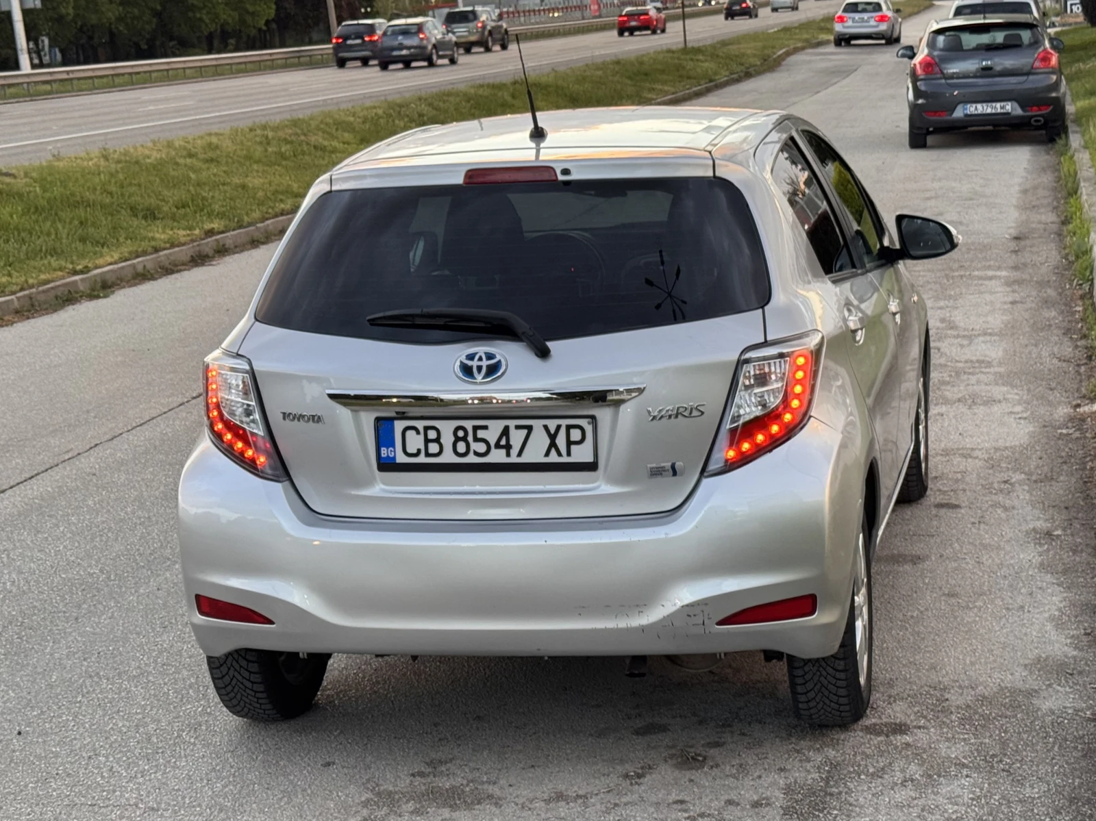 Toyota Yaris, снимка 16 - Автомобили и джипове - 54512236