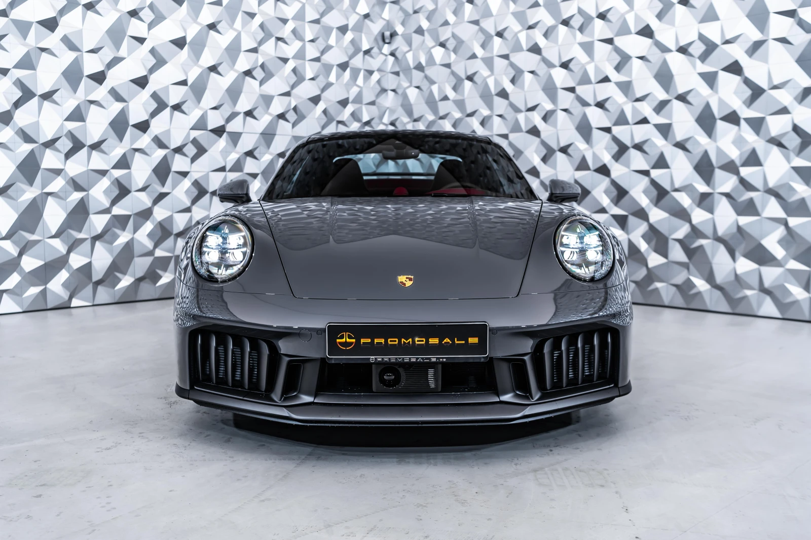 Porsche 911 Carrera 4 GTS* Aerokit* Lift* , снимка 2 - Автомобили и джипове - 54779490