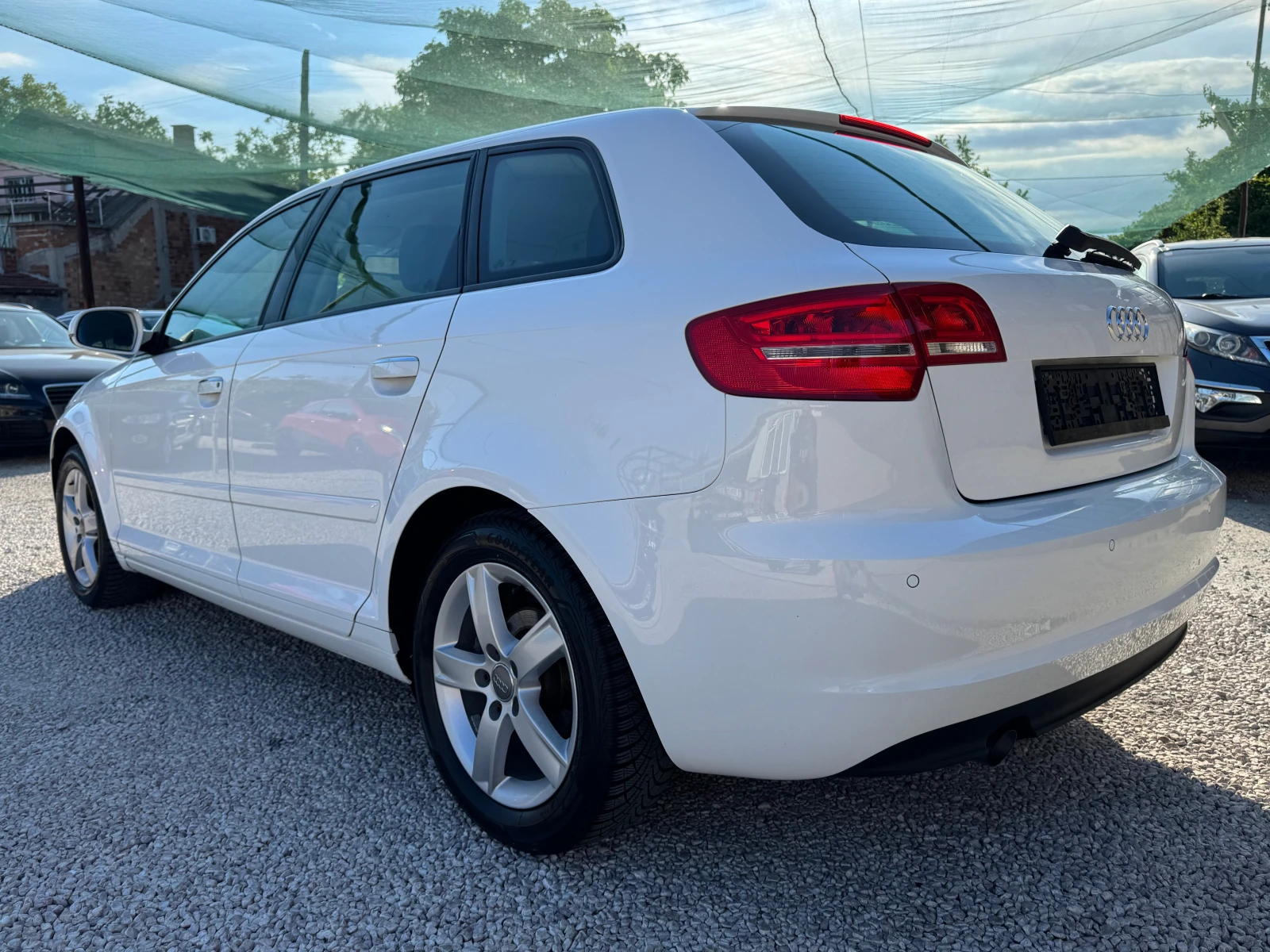 Audi A3 АВТОМАТ-ОБСЛУЖЕНА, снимка 5 - Автомобили и джипове - 55001952