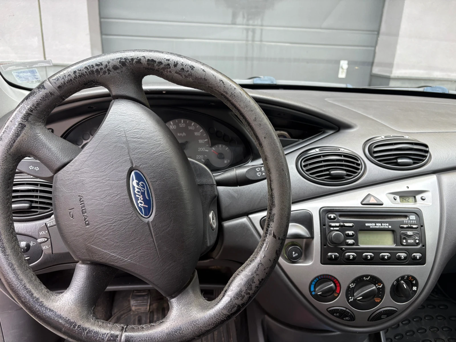 Ford Focus 1.6i (16V), снимка 7 - Автомобили и джипове - 55072078