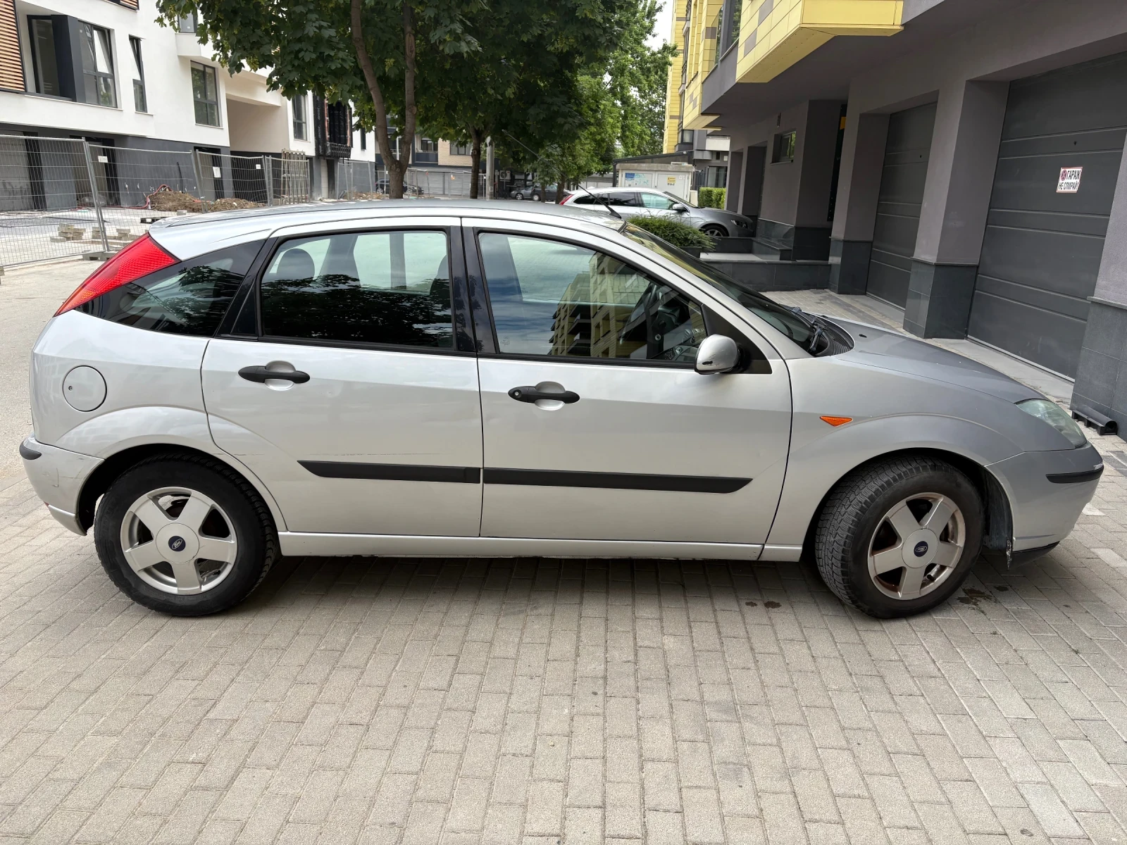 Ford Focus 1.6i (16V), снимка 4 - Автомобили и джипове - 55072078