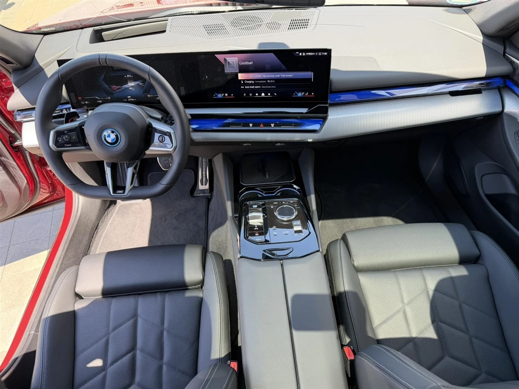 BMW i5 xDrive40, снимка 7 - Автомобили и джипове - 55491695