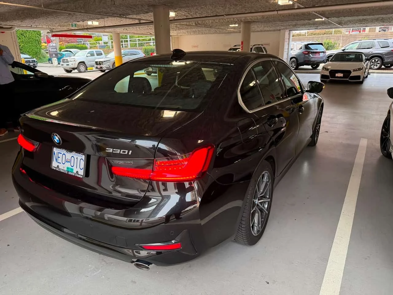BMW 330 * 330i xDrive * АВТОКРЕДИТ БЕЗ ПЪРВОНАЧАЛНА ВНОСКА, снимка 3 - Автомобили и джипове - 55551593