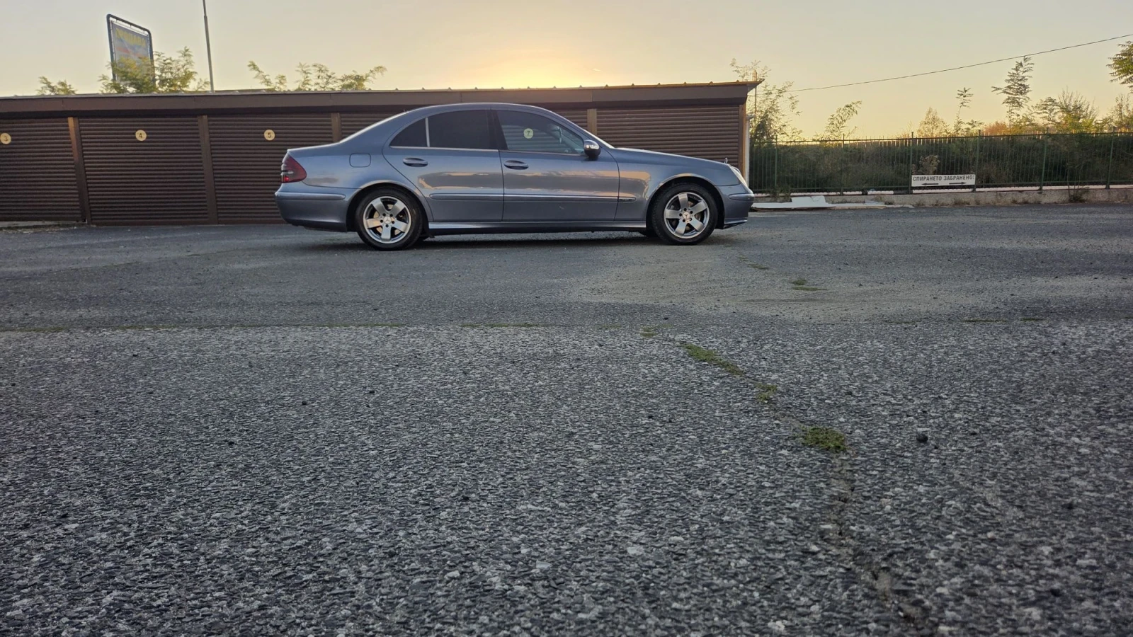 Mercedes-Benz E 270, снимка 11 - Автомобили и джипове - 56107181