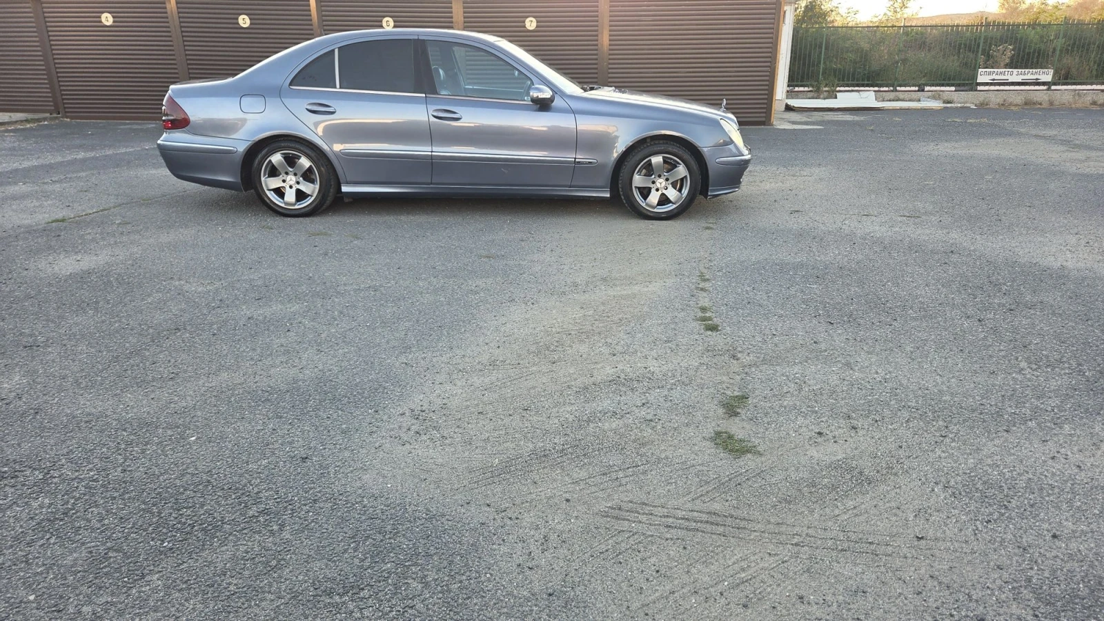 Mercedes-Benz E 270, снимка 3 - Автомобили и джипове - 56107181