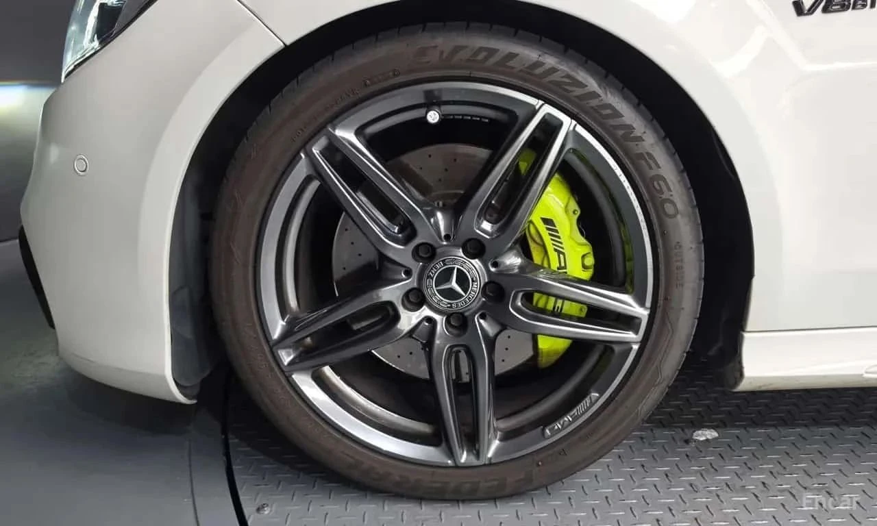 Mercedes-Benz E 63 AMG, снимка 5 - Автомобили и джипове - 56686533