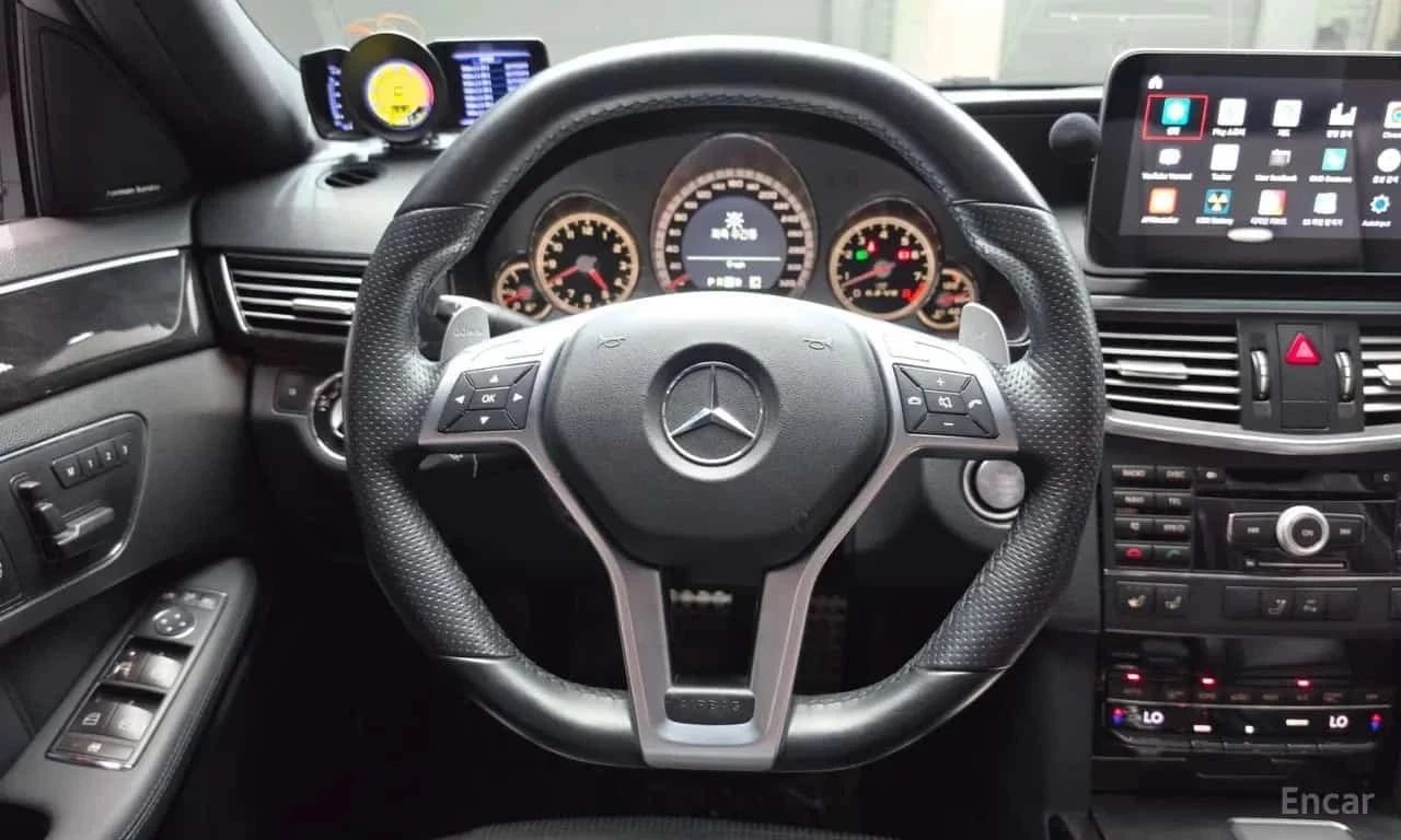 Mercedes-Benz E 63 AMG, снимка 13 - Автомобили и джипове - 56686533
