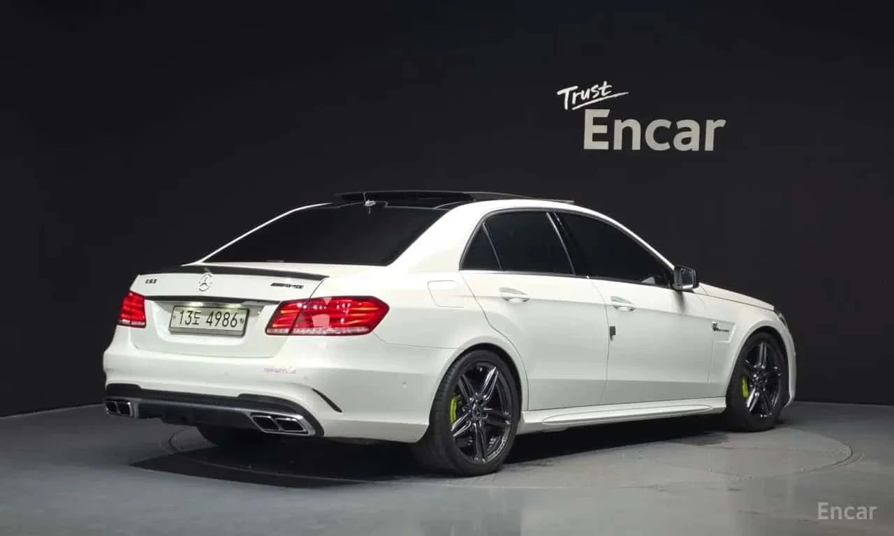 Mercedes-Benz E 63 AMG, снимка 2 - Автомобили и джипове - 56686533