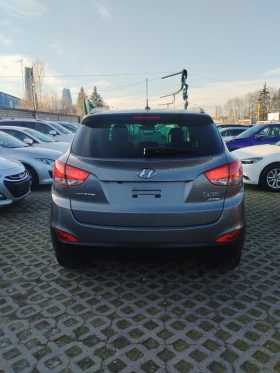 Hyundai IX35 2.0  бензин автоматик навигация 4* 4 , снимка 9