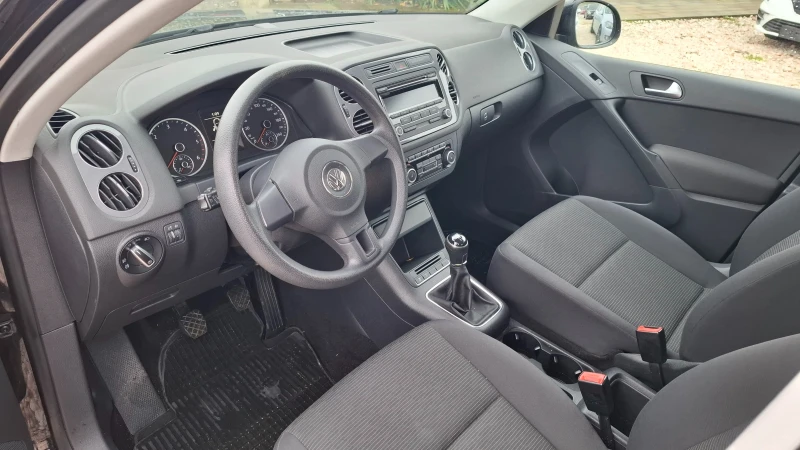 VW Tiguan 2.0 TDI  facelift , снимка 7 - Автомобили и джипове - 52155562