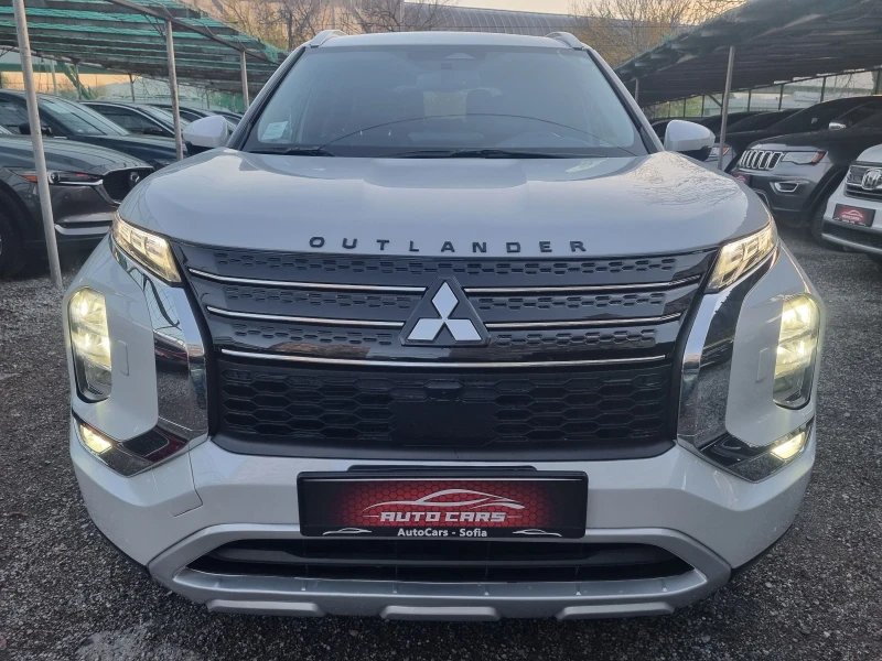 Mitsubishi Outlander 2.5 S-AWC* ПАНОРАМА * 360градуса* 7места, снимка 2 - Автомобили и джипове - 52412528