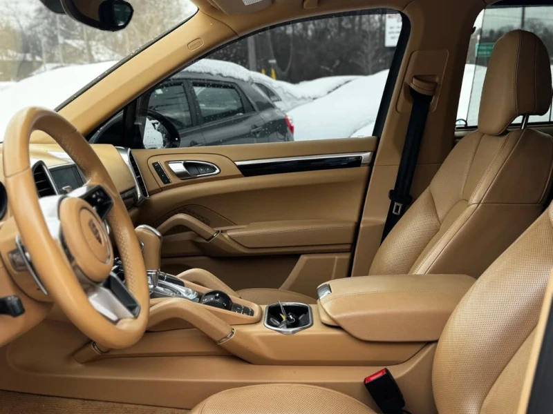 Porsche Cayenne Platinum Edition* AWD* АвтоКредит* (ЦЕНА ДО БГ), снимка 11 - Автомобили и джипове - 53230398