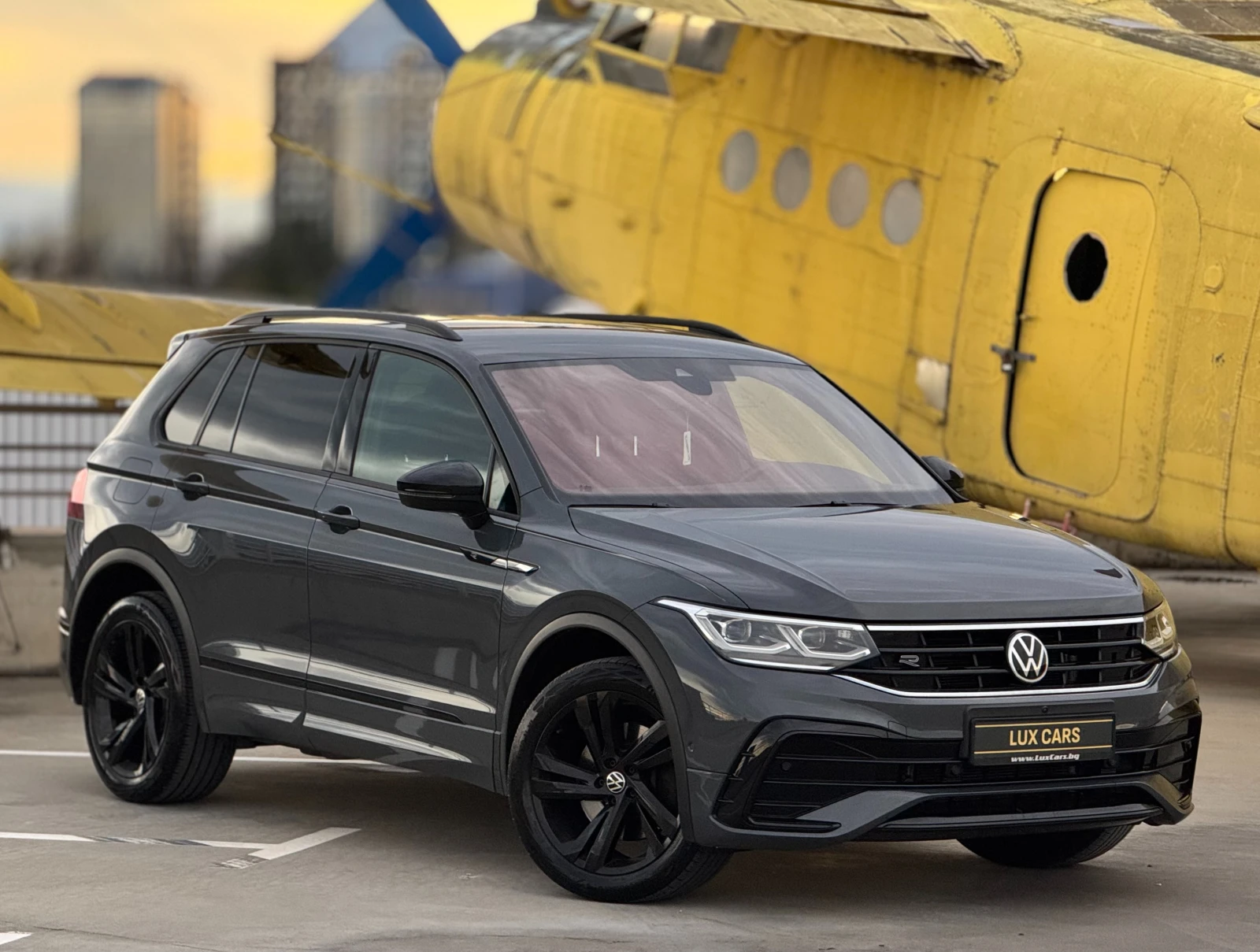 VW Tiguan - R-line - Facelift - Full - Keyless - 4-motion -, снимка 1