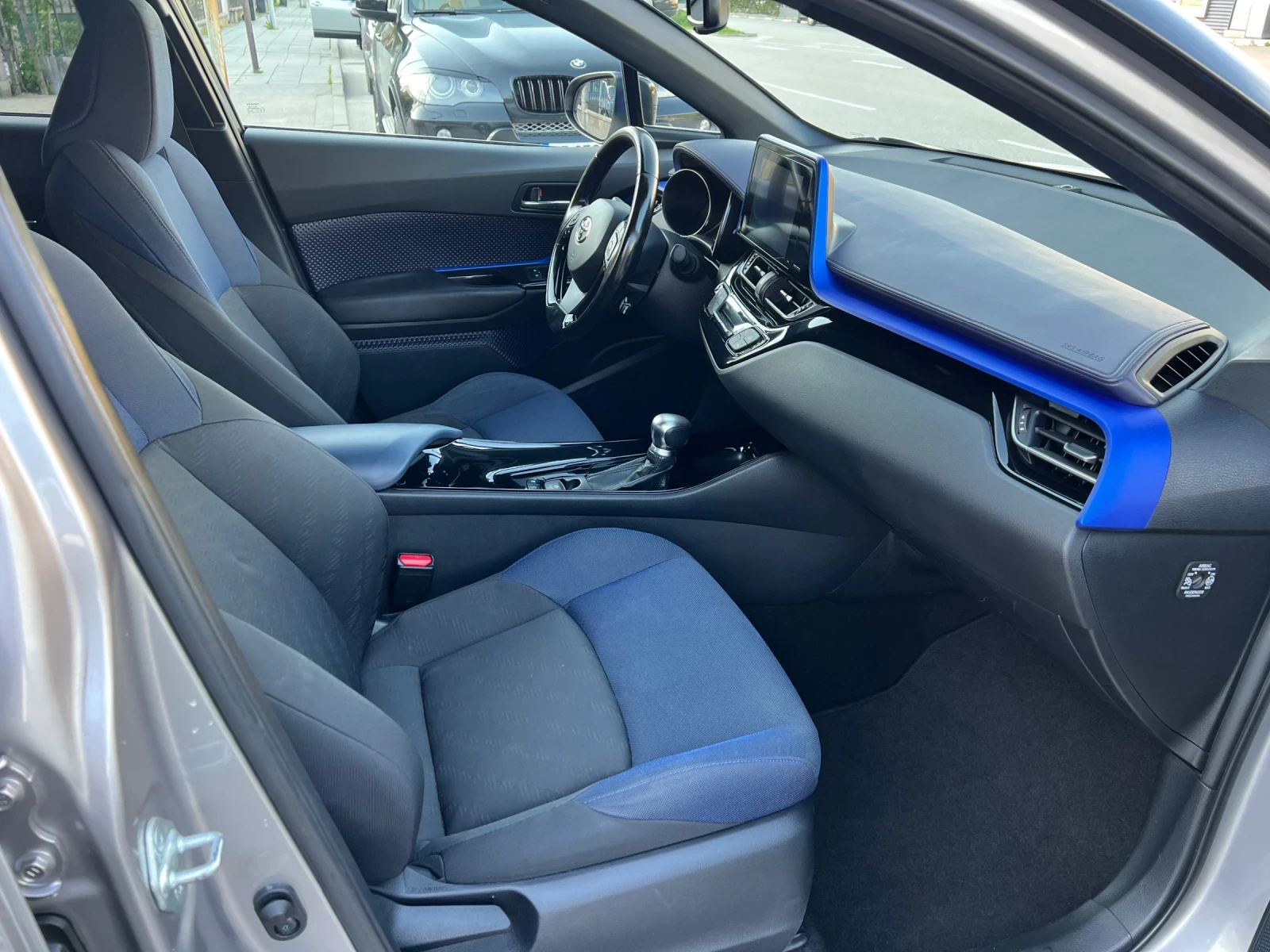 Toyota C-HR 1.8i Hybrid ШВЕЙЦАРИЯ - изображение 8
