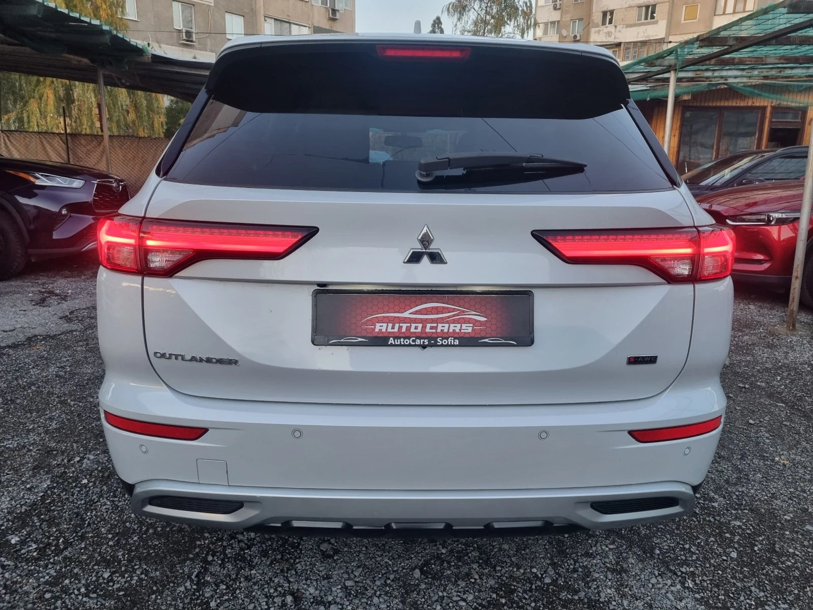 Mitsubishi Outlander 2.5 S-AWC* ПАНОРАМА * 360градуса* 7места - изображение 5