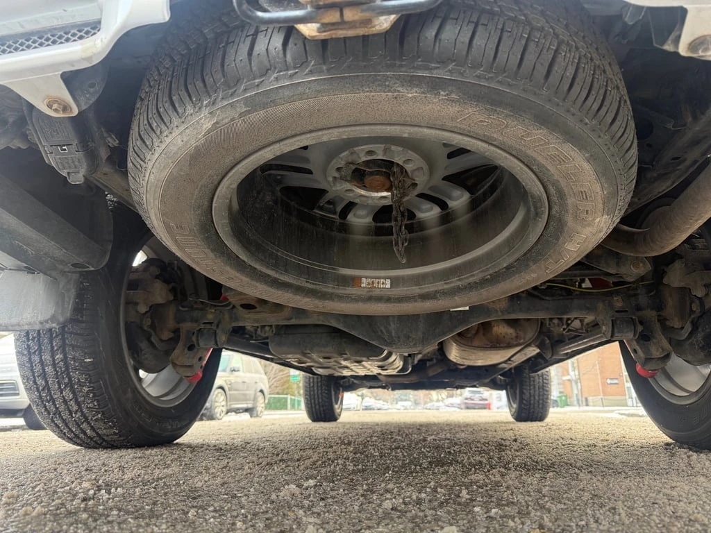 Toyota 4runner * 4WD * CARFAX *  - изображение 10