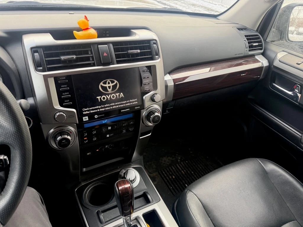 Toyota 4runner * 4WD * CARFAX *  - изображение 9