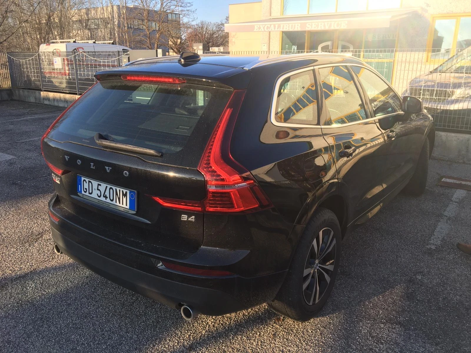 Volvo XC60 (КАТО НОВА)^(4х4) - изображение 4