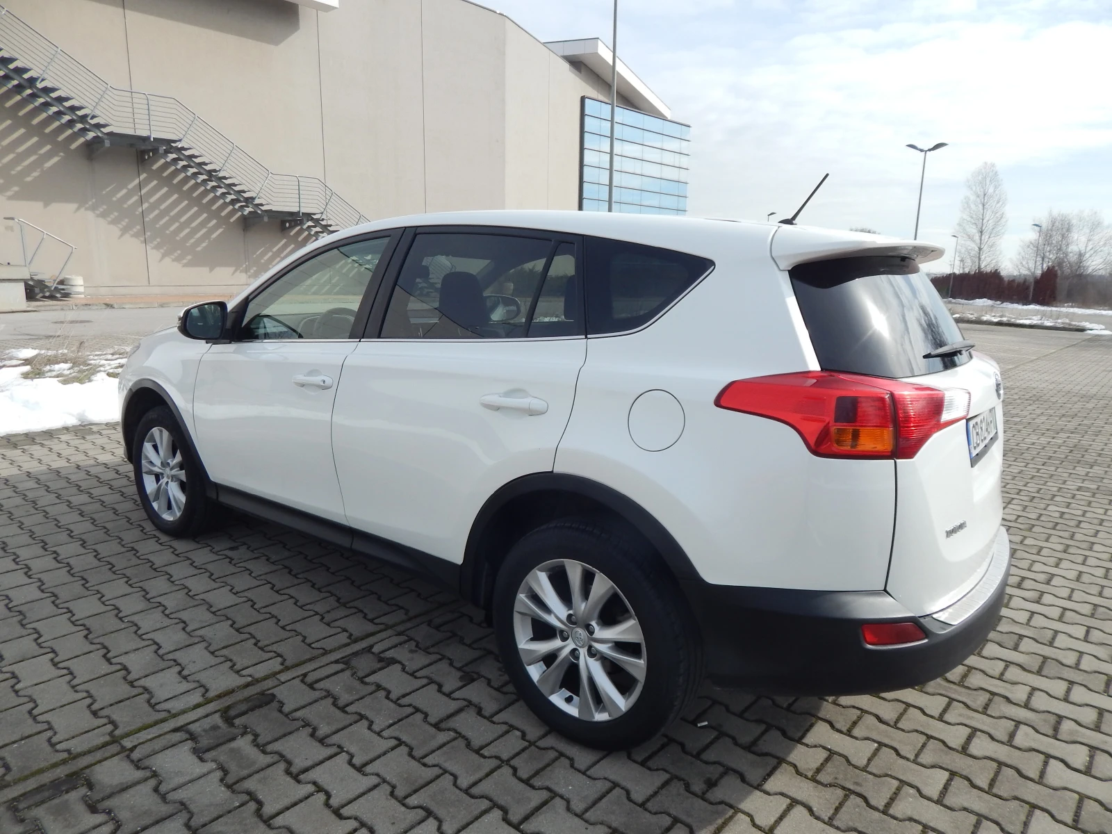Toyota Rav4 Rav4 2.2 D4D-150к.с/4x4 - изображение 3