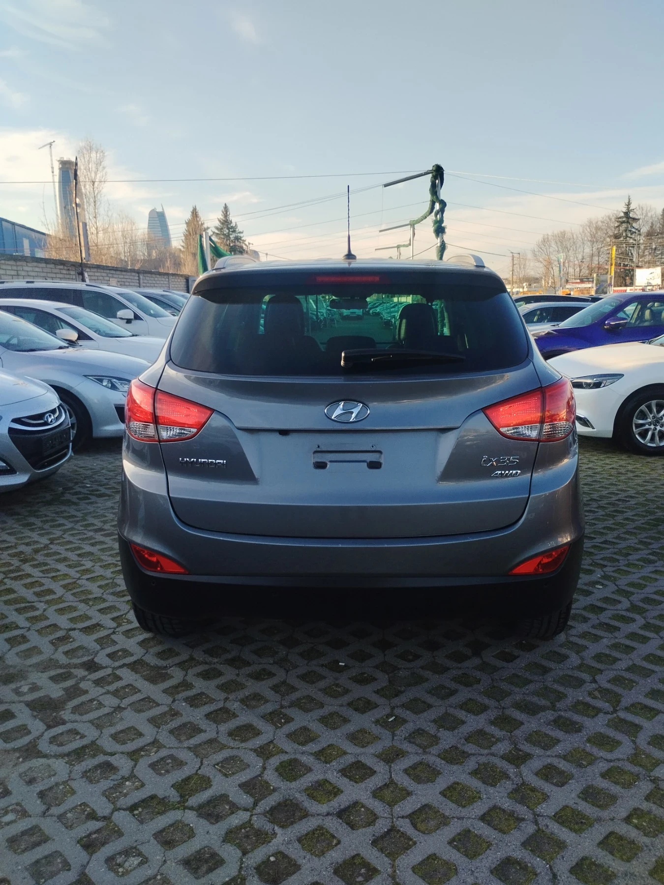 Hyundai IX35 2.0  бензин автоматик навигация 4* 4 , снимка 9 - Автомобили и джипове - 53787253