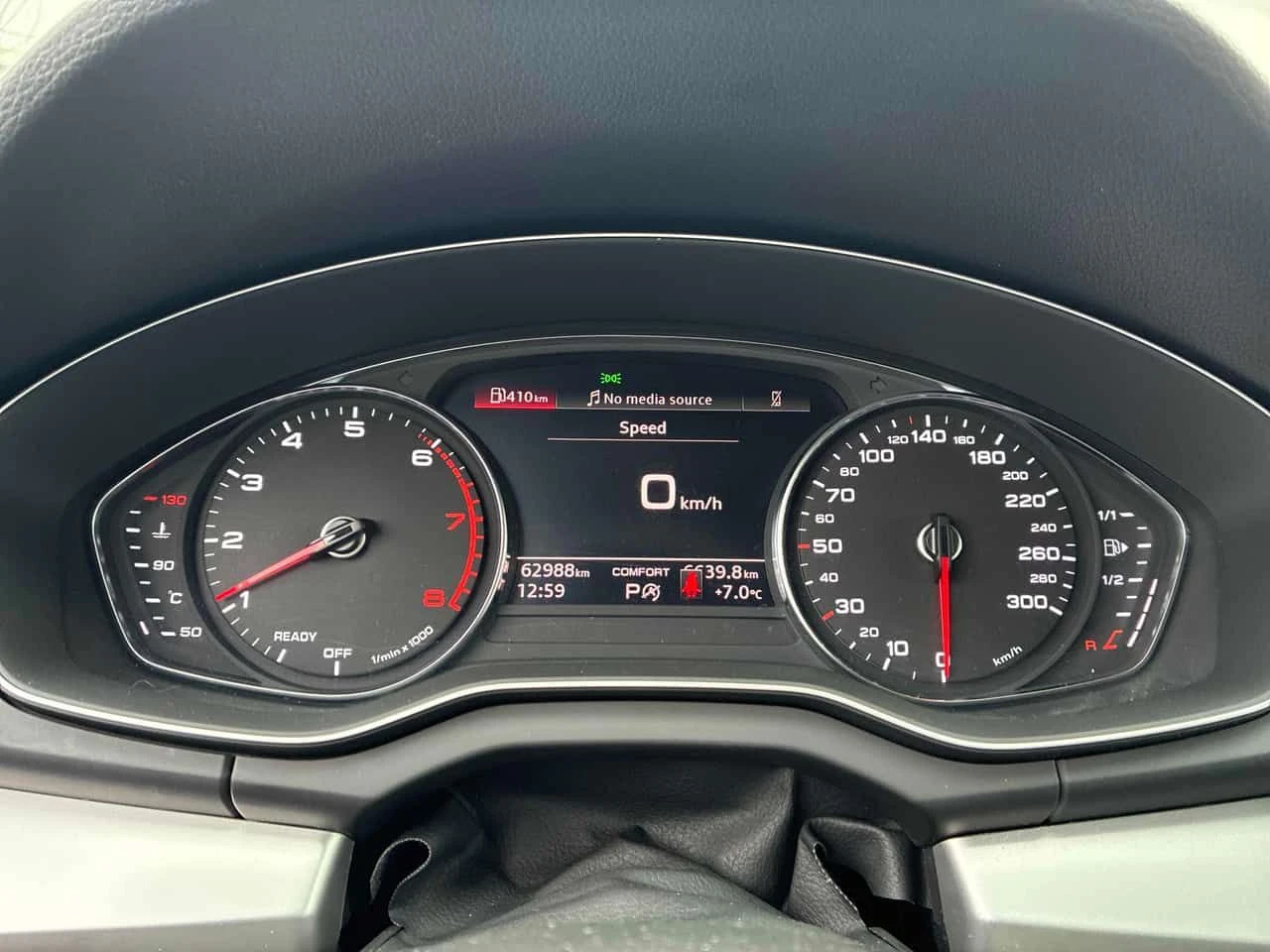 Audi Q5 Komfort/CARFAX/ПОДГРЕВИ/ДИСТРОНИК, снимка 8 - Автомобили и джипове - 53891455