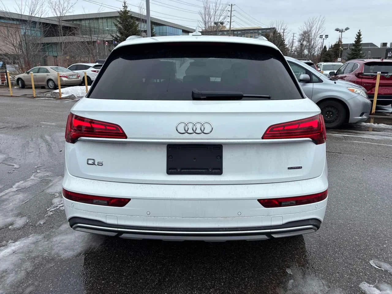 Audi Q5 Komfort/CARFAX/ПОДГРЕВИ/ДИСТРОНИК, снимка 5 - Автомобили и джипове - 53891455