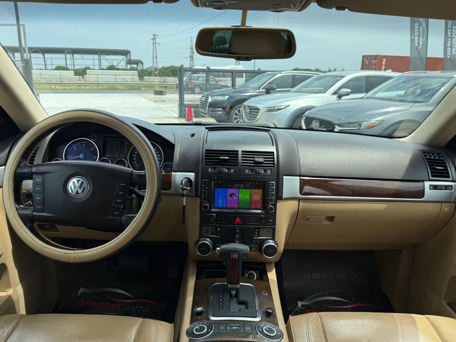 VW Touareg АВТОМАТИК* 2006г* 4Х4* КОЖА* , снимка 12 - Автомобили и джипове - 55193757