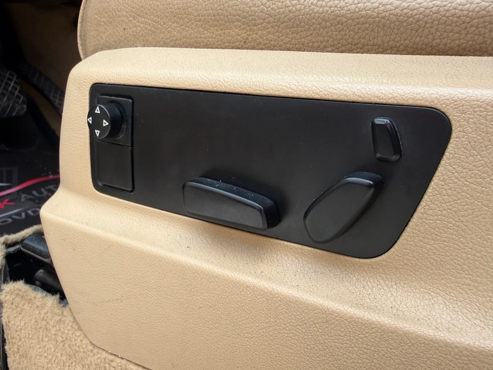 VW Touareg АВТОМАТИК* 2006г* 4Х4* КОЖА* , снимка 15 - Автомобили и джипове - 55193757