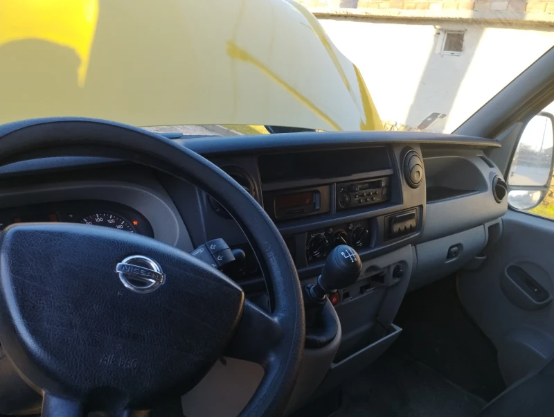 Nissan Interstar 2.5, снимка 9 - Бусове и автобуси - 48792173