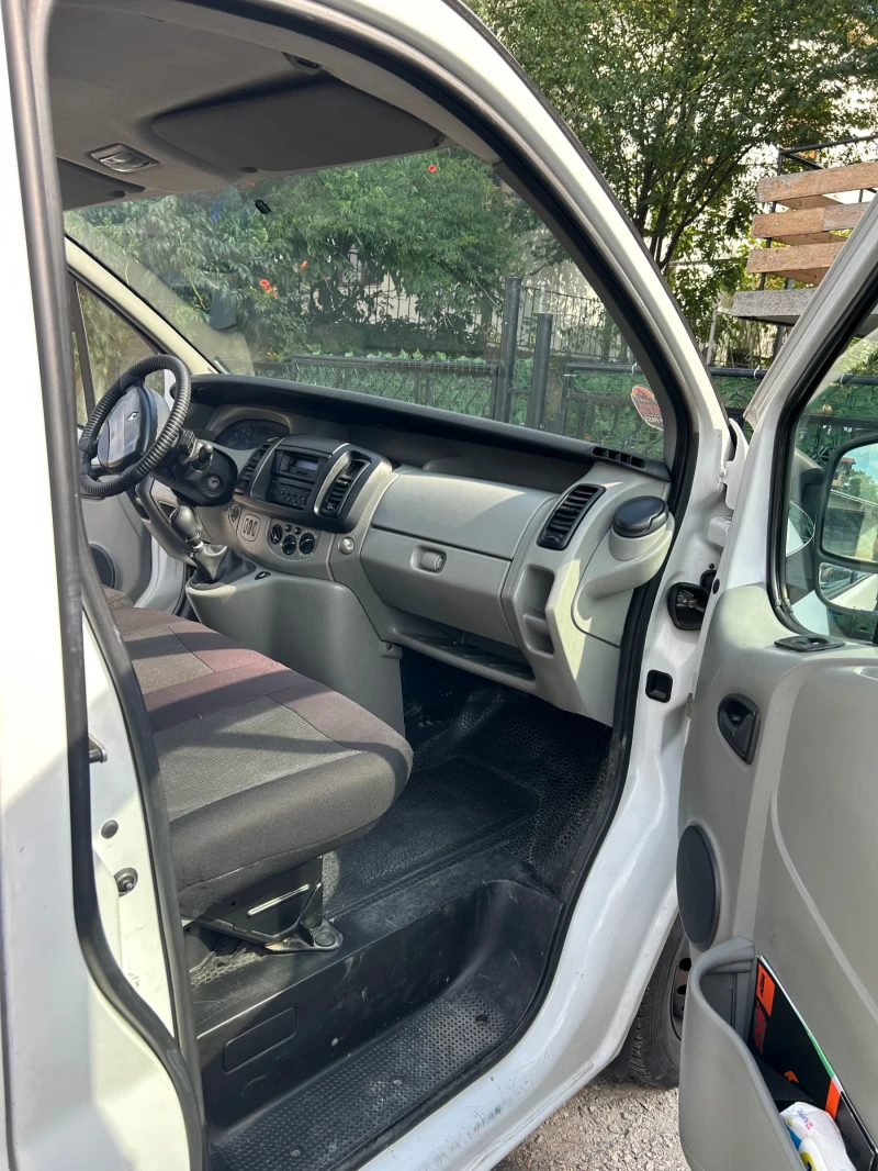Renault Trafic, снимка 7 - Бусове и автобуси - 52404743