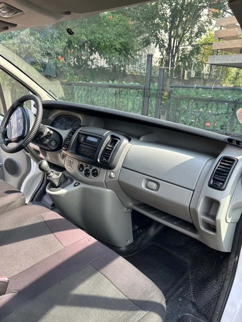 Renault Trafic, снимка 8 - Бусове и автобуси - 52404743