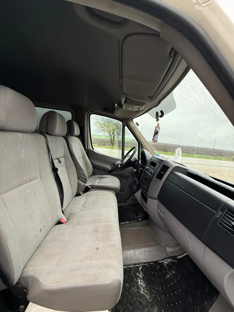 VW Crafter, снимка 9 - Бусове и автобуси - 52486124